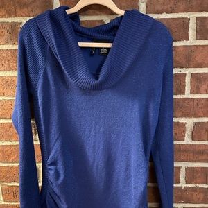 New Directions sweater. Great condition and very comfortable!